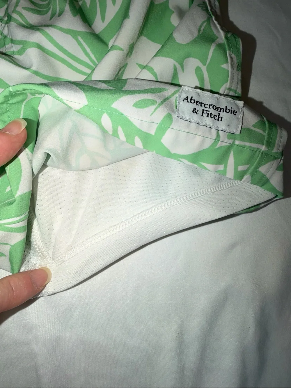 Abercrombie & Fitch Tropical Print Boys Swim Shorts & Bucket Hat C2,3 edp